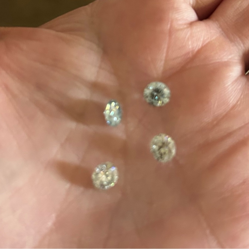 Sparkling 1ct Ice Blue Moissanites